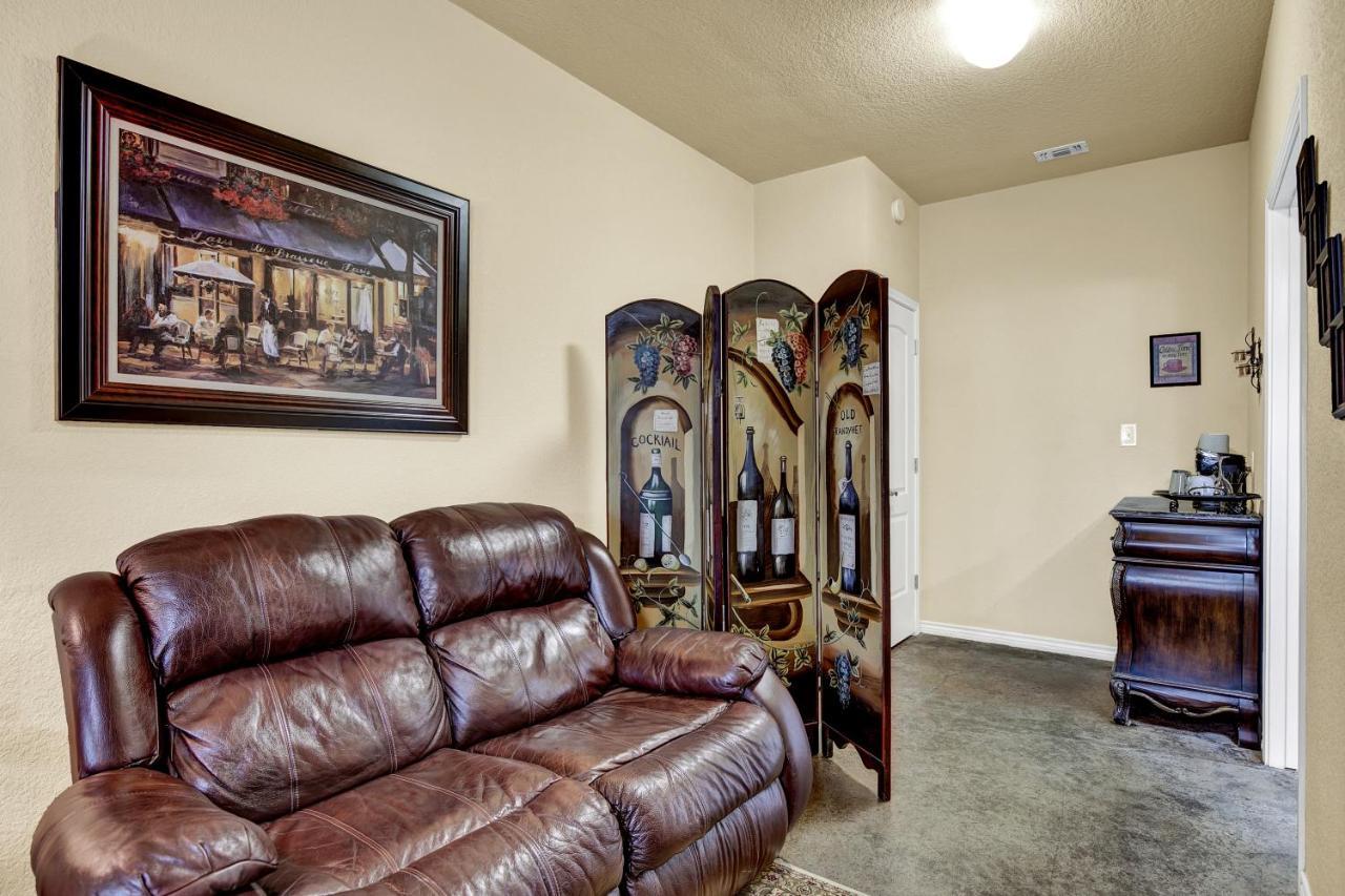 Romantic Oasis With Hot Tub Near Fred And Wineries! Fredericksburg Exterior foto