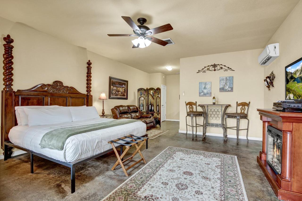 Romantic Oasis With Hot Tub Near Fred And Wineries! Fredericksburg Exterior foto