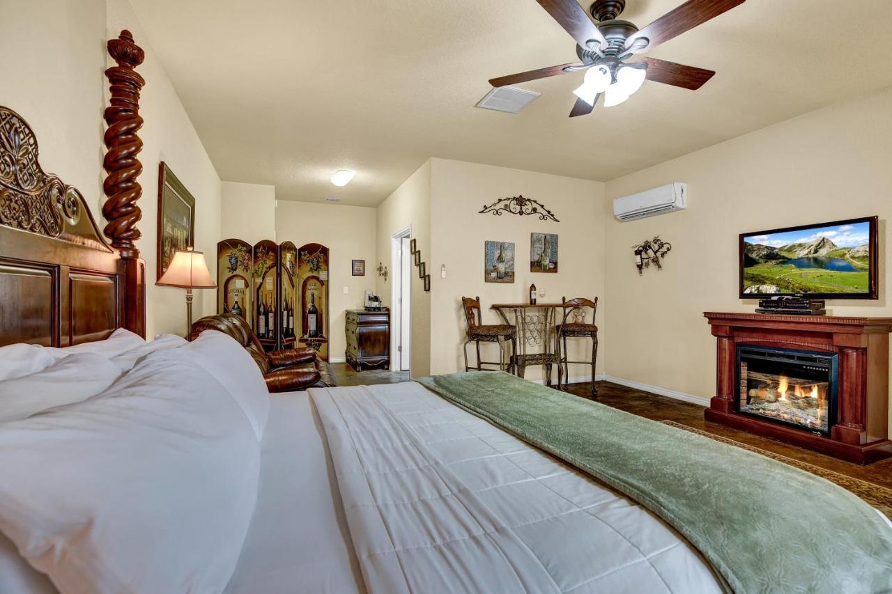 Romantic Oasis With Hot Tub Near Fred And Wineries! Fredericksburg Exterior foto